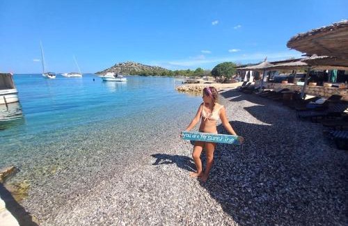 Kornati House | Beach house Lady - resort & tavern BAIN, free transport, pool, Island of Žut - Kornati