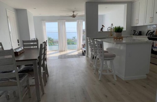 La Conchita House | Beach House! Views! Walk to the beach!