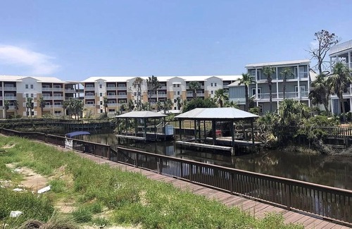 Waterside Village House | Beach House - Waterside Paradise by PHG