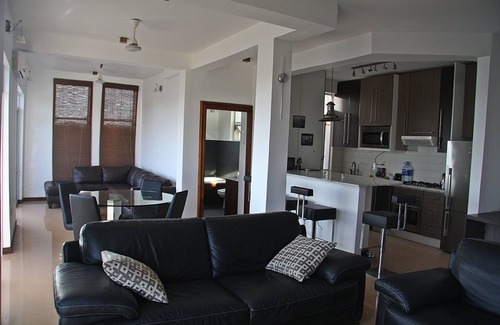 Mount Lavinia Condo | Beach Luxury Apartment in Srilankanfurnished apartment opposite Mt Lavinia beach