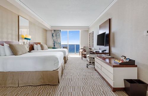 Sunny Isles Beach Resort | Beach Resort Suite with Ocean view!