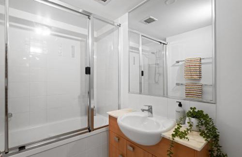 Alexandra Headland Apartment | Beach Resort Unit At Alex Heads