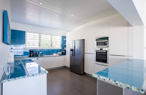 Beacon Hill Villa | Beach Secrets (3/4 Rooms)