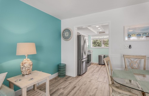 Destin House | Beach Set Up Included 100% Remodeled 2BR/2.5BA Townhouse, Spectacular Lake Views
