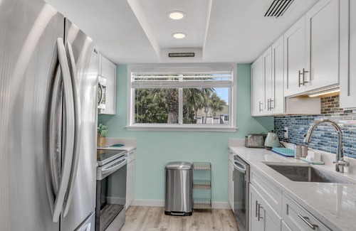 Destin House | Beach Set Up Included 100% Remodeled 2BR/2.5BA Townhouse, Spectacular Lake Views