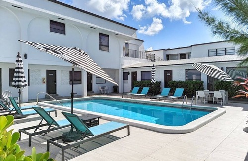 Deerfield Beach Apartment | Beach Studio 112 Pet Friendly | Sleeps up to 3