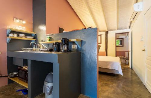 Kralendijk Apartment | Beach Studio Spock at Lac Bay