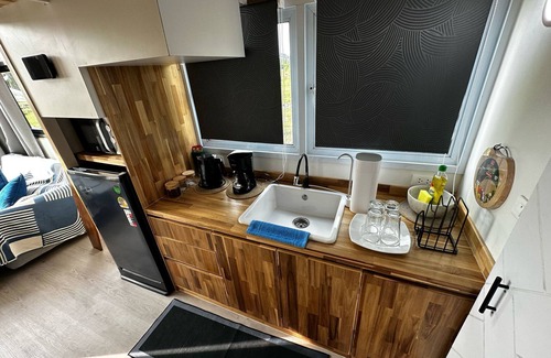 Lipa Noi Apartment | Beach Tiny House with Scooter Services & FREE Kayak