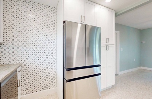 Treasure Island House | Beach Town & Big City, FL Getaway – Stylish 2BR Retreat Minutes from the Sand