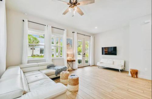 Gillespie Park House | Beach-town Pet-Friendly Downtown Home @ 10 acre Park-629