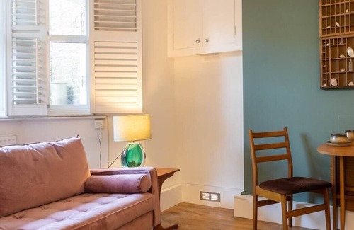 Isle of Thanet Apartment | Beach Treasures Apartment - 2 mins Beach - Garden Terrace