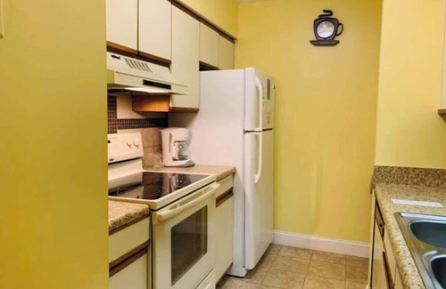 Myrtle Beach Condo | Beach View 1br Condo,Pool,Sm Dogs ok,FREE Tickets,H33