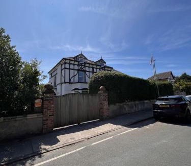 West Kirby Apartment | Beach View Apartment