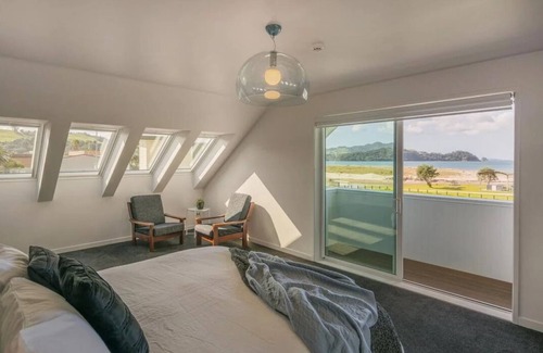 Whitianga House | Beach Views on Buffalo
