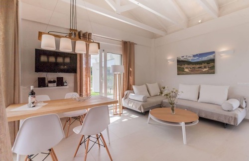 Ilida House | Beach Villa 2-6 persons