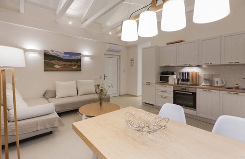 Ilida House | Beach Villa 2-6 persons