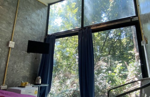 Khong Koi Beach Hotel | BeachBox KohChang