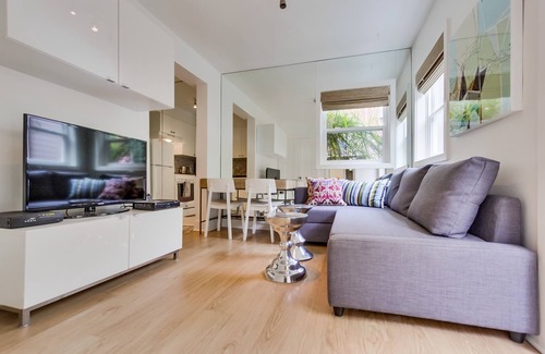 Beach Barber Tract Apartment | Beachcombers Hideaway, Dog Friendly, Enclosed Patio, 1 Block to Beach