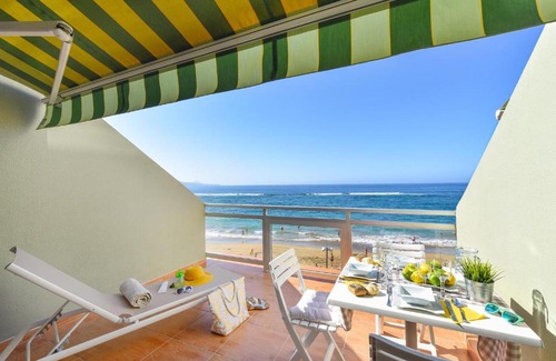 Las Palmas de Gran Canaria Apartment | Beachfront Apartment Las Canteras LM52YY by VillaGranCanaria