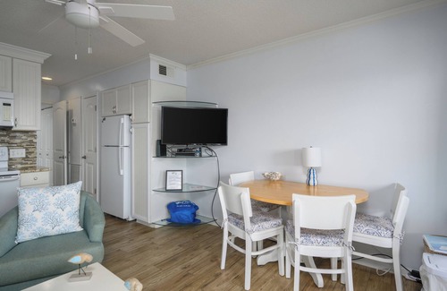 Folly Field Apartment | Beachfront 1BR Condo w/King Bed, Balcony & Stunning Ocean Views – Steps to Sand