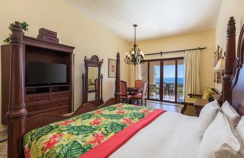 Los Cabos Hotel | Beachfront 1BR Condo in Hacienda Encantada