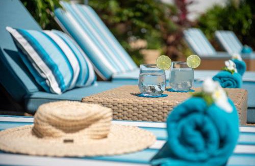 Hua Thanon Villa | Beachfront 2 Bedroom Villa