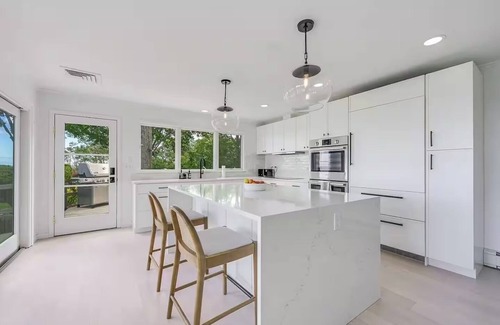 Hampton Bays Cottage | Beachfront 3-bedroom cottage on 1.2 private acres, just renovated!