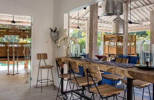 Sigar Penjalin Villa | Beachfront 3 Bedroom Villa, Private Pool
