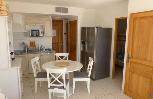 La Croix-Valmer Apartment | Beachfront apartment on the ground floor for 4 to 6 people