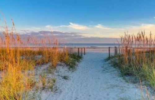 Hilton Head Apartment | Beachfront Condo with Ocean View