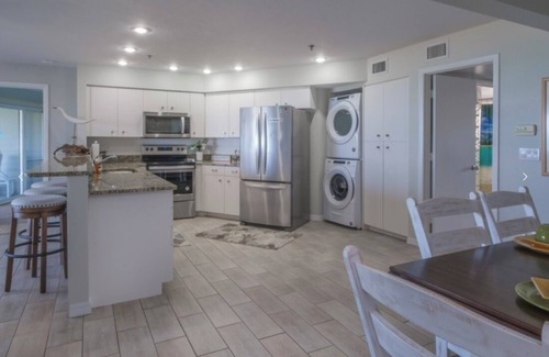 Englewood Condo | Beachfront Condo- Experience an unforgettable trip offering breathtaking views