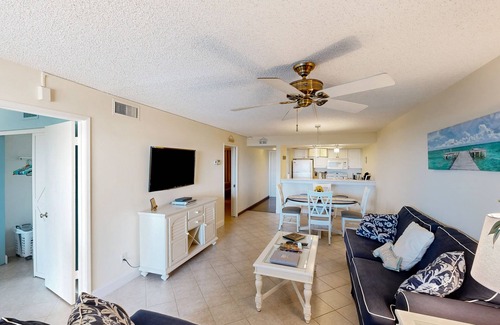 Stuart Condo | Beachfront condo with ocean views, pool, sundeck, & private balcony