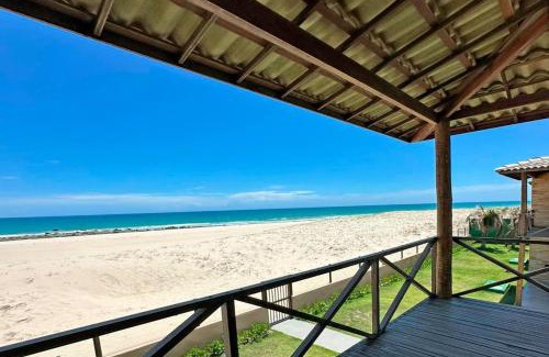 Barro Preto Apartment | Beachfront Duplex #A10 em Barro Preto by Carpediem