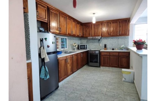 Paraiso Apartment | Beachfront Duplex Apt+Private Jacuzzi+2 QBed+2bath+AC+Wifi+HotWater+Pet Friendly