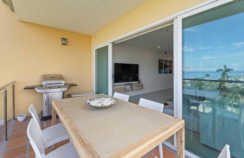 Oranjestad-West House | Beachfront - Flamingo Luxury 2BR condo - E423