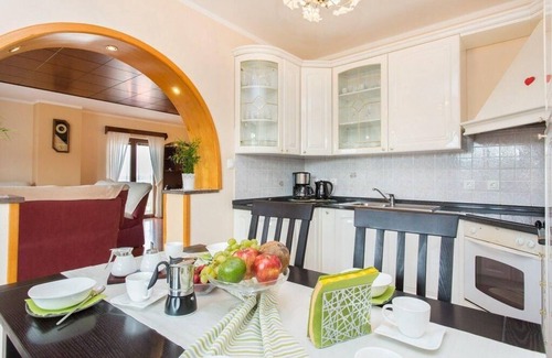 Soline House | Beachfront flat in Soline with sea view