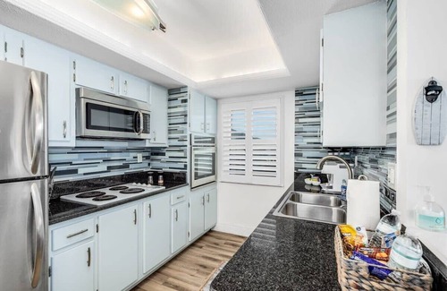 South Patrick Shores Apartment | Beachfront Getaway | Steps to Sand!