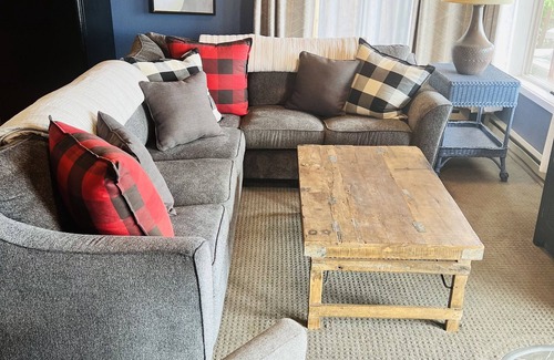 Homer Condo | Beachfront Glacier Views of Kachemak Bay with Hot Tub