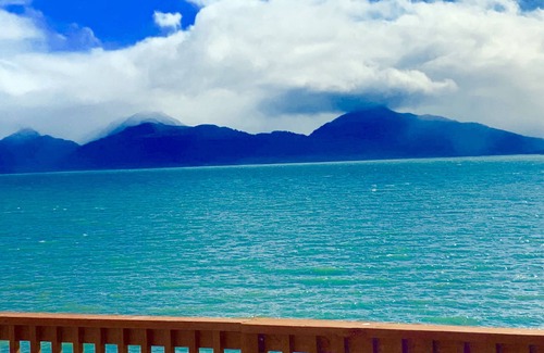 Homer Condo | Beachfront Glacier Views of Kachemak Bay with Hot Tub