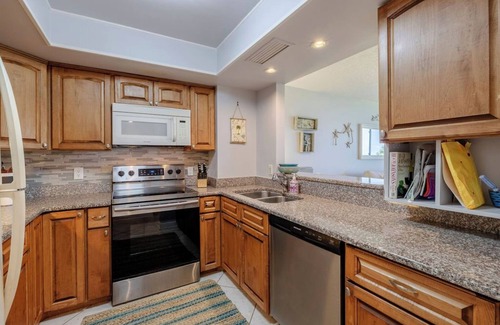 Fort Pierce Shores Condo | Beachfront Island Gem with lux amenities