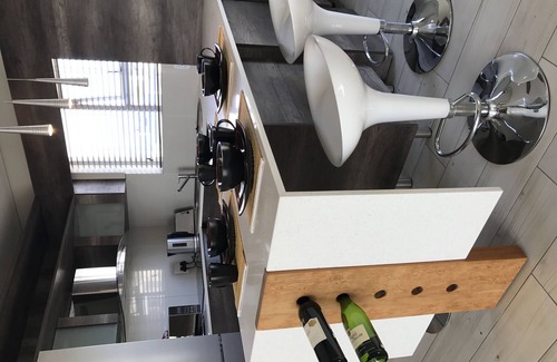 Big Bay Apartment | Beachfront Loft Apartment