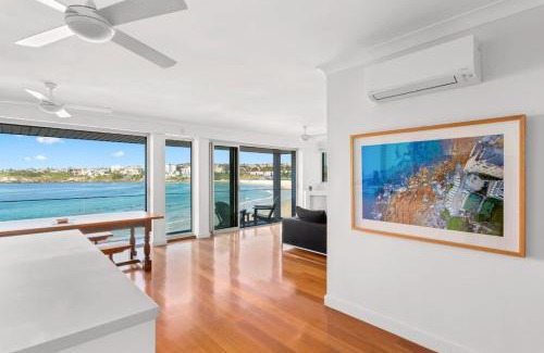 North Bondi Apartment | Beachfront Luxury 3 Beds with Ocean View Balcony