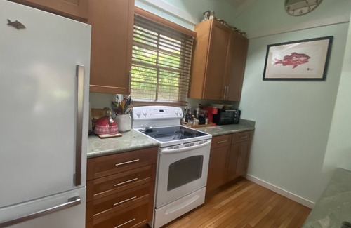 Maunaloa Condo | Beachfront Molokai Sanctuary Romantic Getaway Writers retreat Solo Rejuvenations
