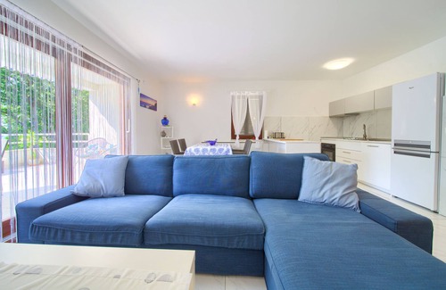 Njivice Apartment | Beachfront Oasis Krk Island, Njivice Gem 150sqm apt with private beach access