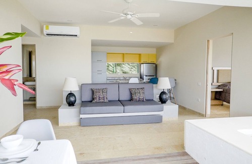Santa Maria Huatulco Condo | Beachfront Penthouse W/Amazing Views + Amenities