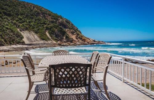 Victoria Bay Apartment | Beachfront property, Victoria Bay, Garden route