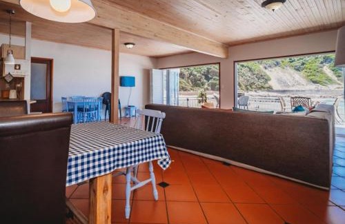 Victoria Bay Apartment | Beachfront property, Victoria Bay, Garden route