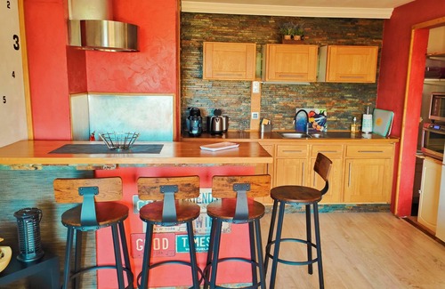 Le Trayas Apartment | Beachfront residence with heated infinity pool