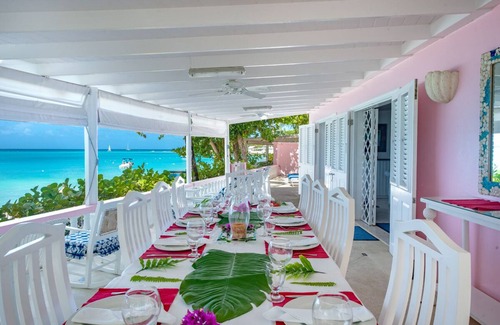 Mullins Villa | Beachfront Tropical Retreat - Belair