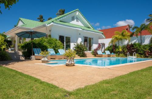 Hua Thanon Villa | Beachfront Villa Baan Rim Haad 3BR